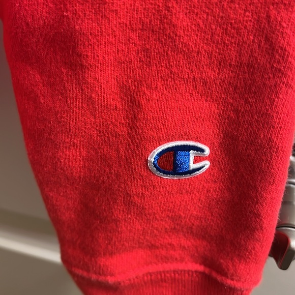 Champion red sweatshirt - Picture 2 of 3